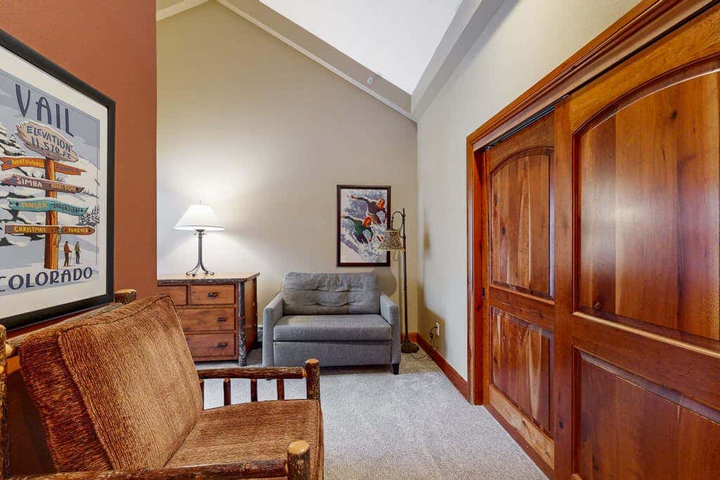 Lion Square Lodge South 572
