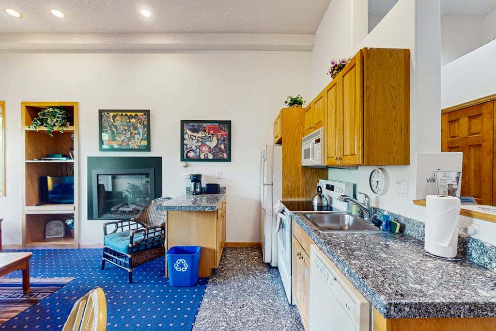 Sun Vail 33E