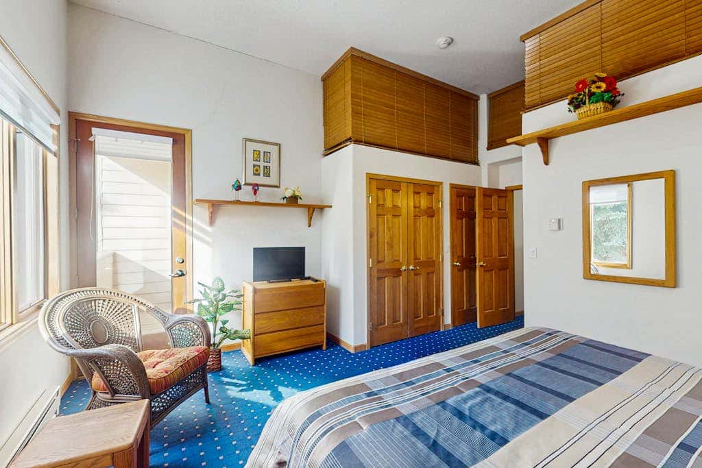 Sun Vail 33E