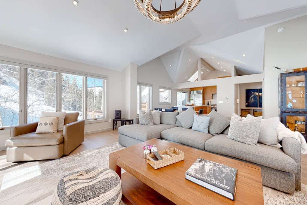 Modern mountain duplex with private hot tub, fireplaces, & National Forest views
