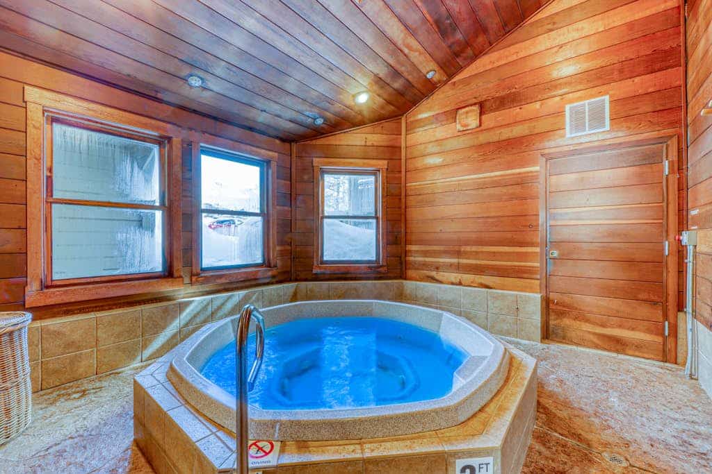 Spacious condo with pool & hot tubs - steps from Steamboat gondola