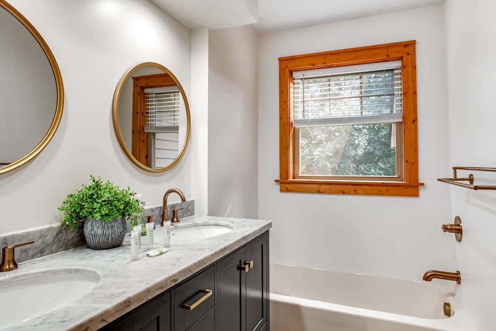 Inviting 4BR Townhouse - GAME ROOM - Valley View