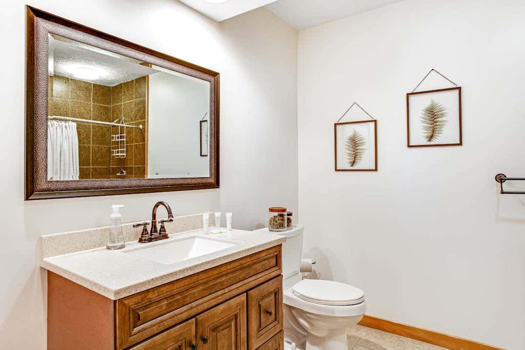 Inviting 4BR Townhouse - GAME ROOM - Valley View