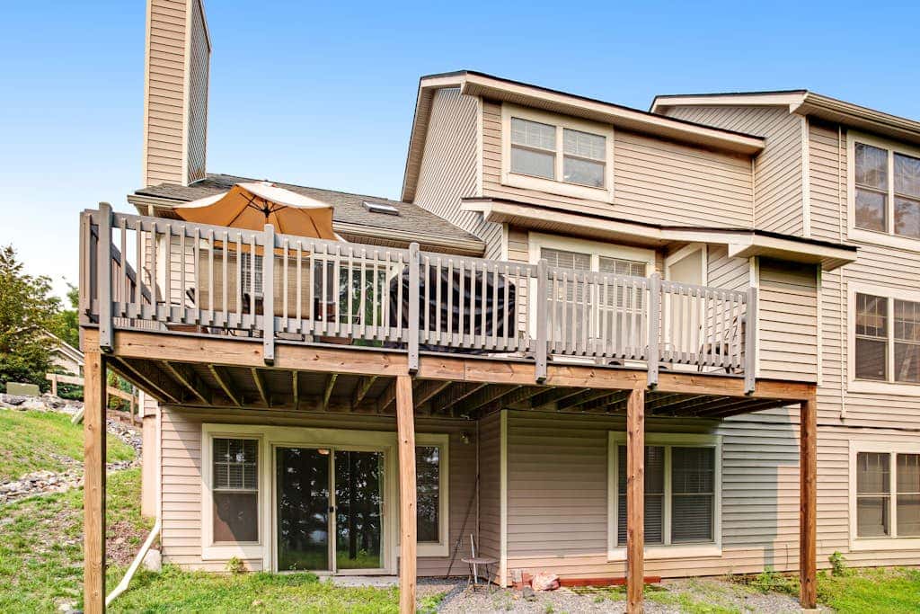 Inviting 4BR Townhouse - GAME ROOM - Valley View