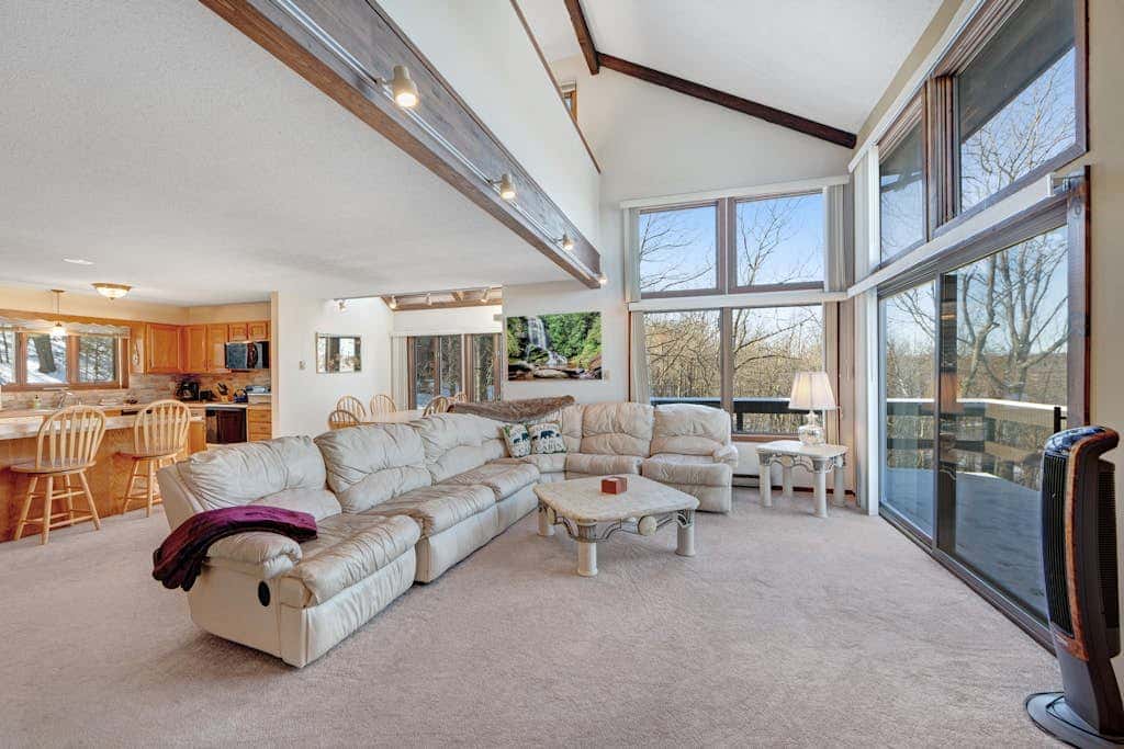 MOUNTAIN VIEW - 3BR Condo - FIREPLACE & Pool