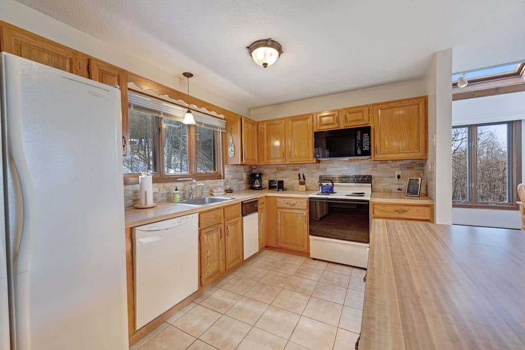 MOUNTAIN VIEW - 3BR Condo - FIREPLACE & Pool