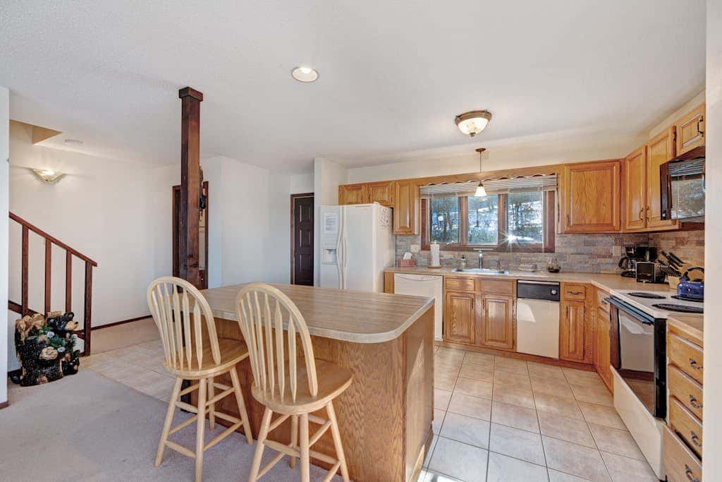 MOUNTAIN VIEW - 3BR Condo - FIREPLACE & Pool