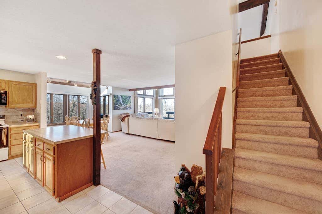 MOUNTAIN VIEW - 3BR Condo - FIREPLACE & Pool