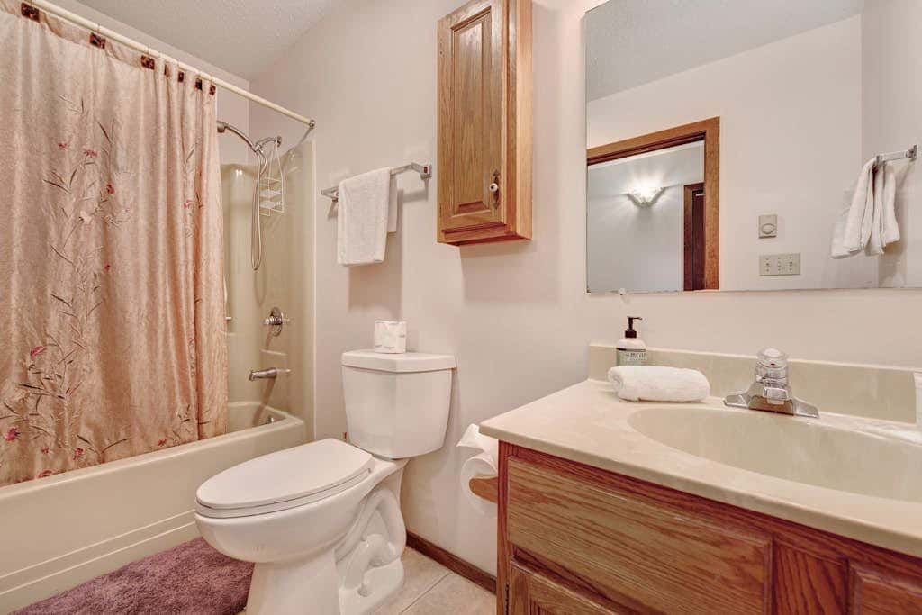 MOUNTAIN VIEW - 3BR Condo - FIREPLACE & Pool