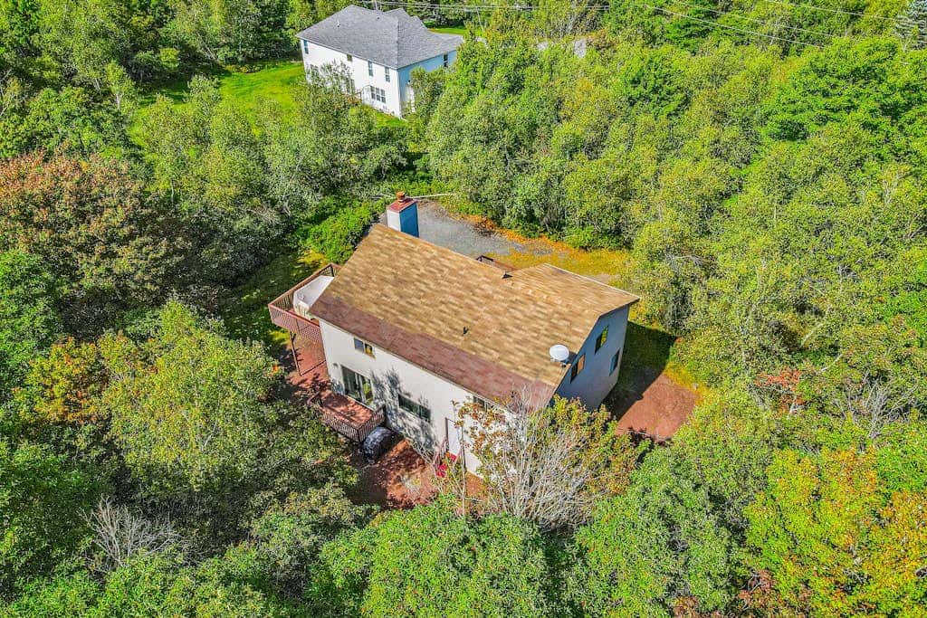 Woodsy 3BR Cabin - HOT TUB - Albrightsville