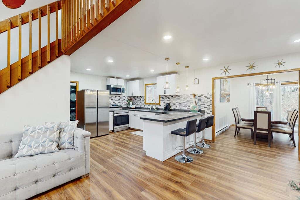 Lakeside Chalet with Hot Tub, Fire Pit & Game Room