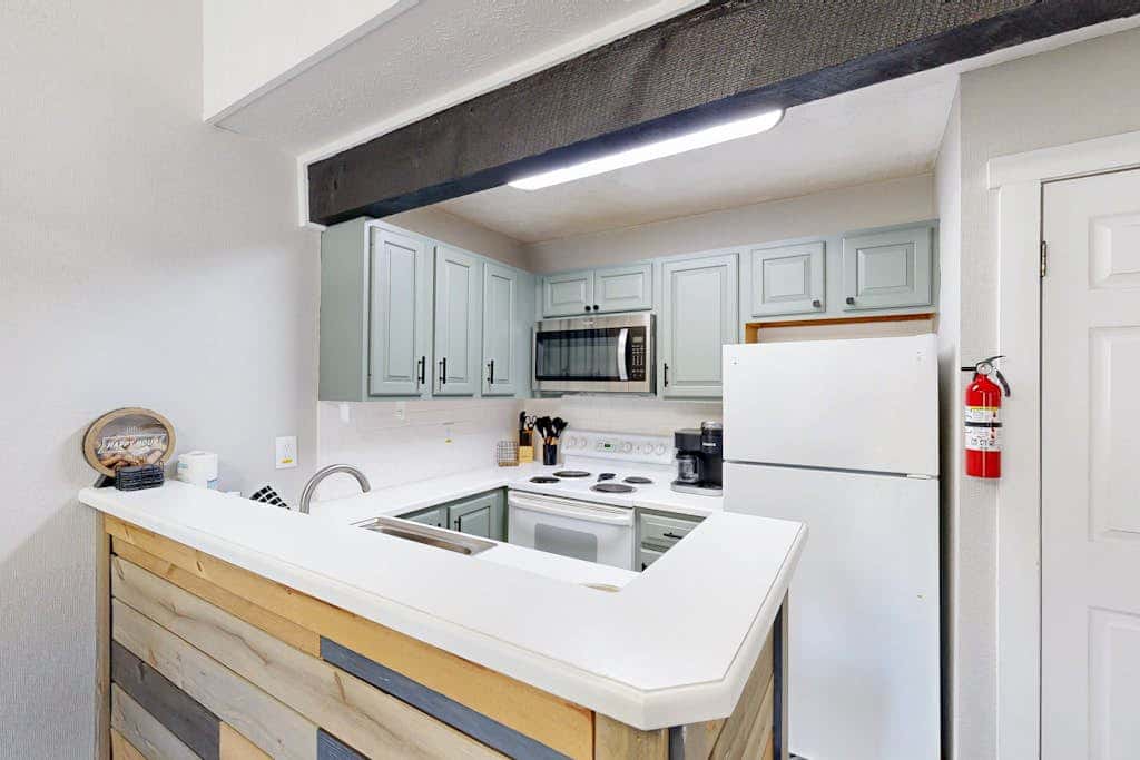 Inviting 2BR Loft - FIREPLACE - Lake Harmony