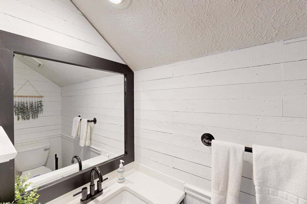 Inviting 2BR Loft - FIREPLACE - Lake Harmony