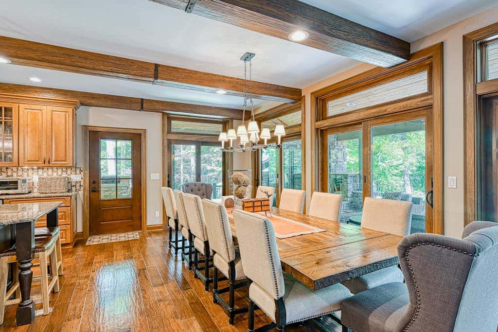 Luxury 4BR Mansion - HOT TUB - Lake View - Oakland