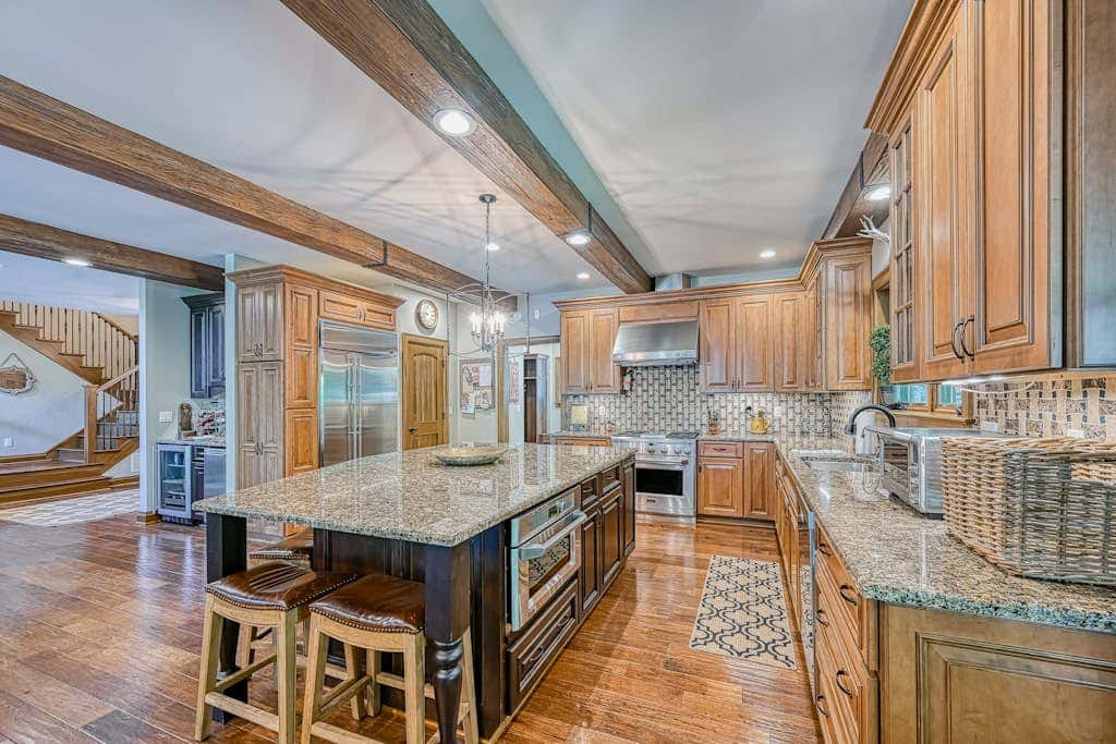 Luxury 4BR Mansion - HOT TUB - Lake View - Oakland