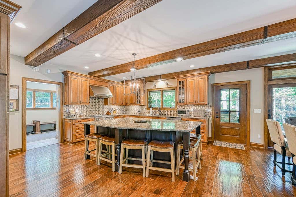 Luxury 4BR Mansion - HOT TUB - Lake View - Oakland