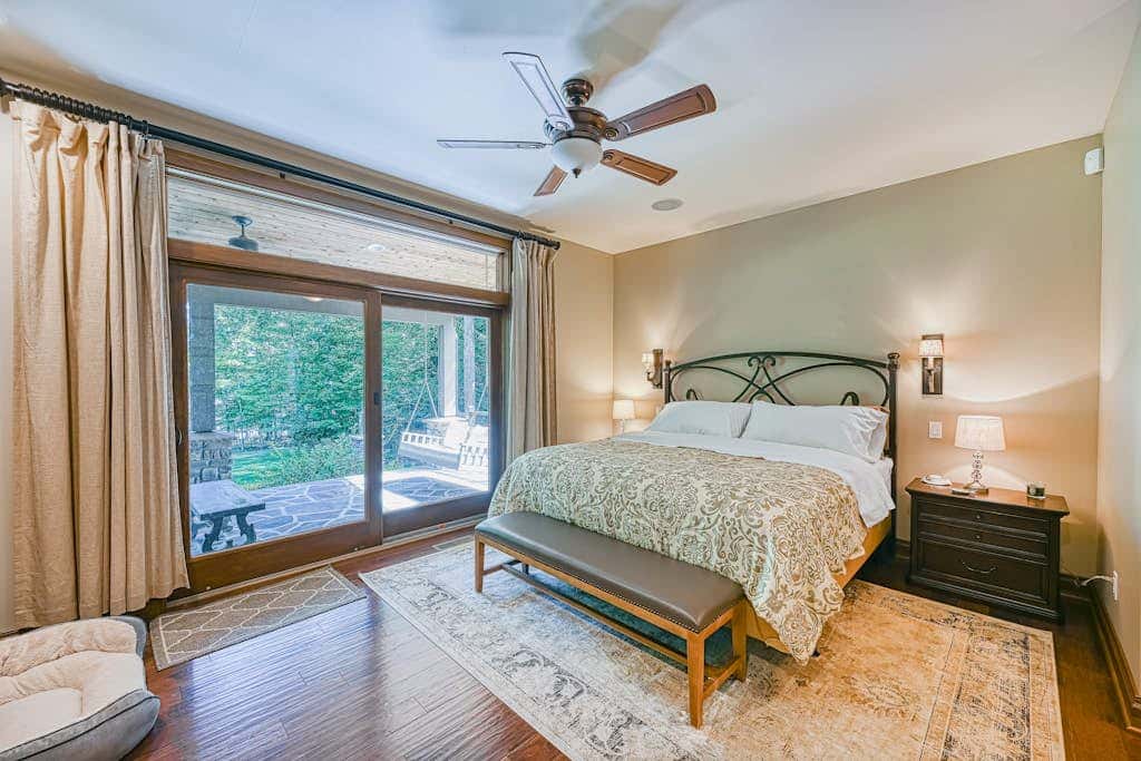 Luxury 4BR Mansion - HOT TUB - Lake View - Oakland