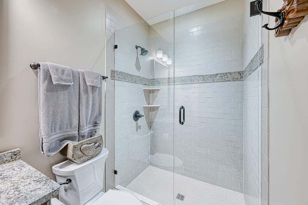 Luxury 4BR Mansion - HOT TUB - Lake View - Oakland