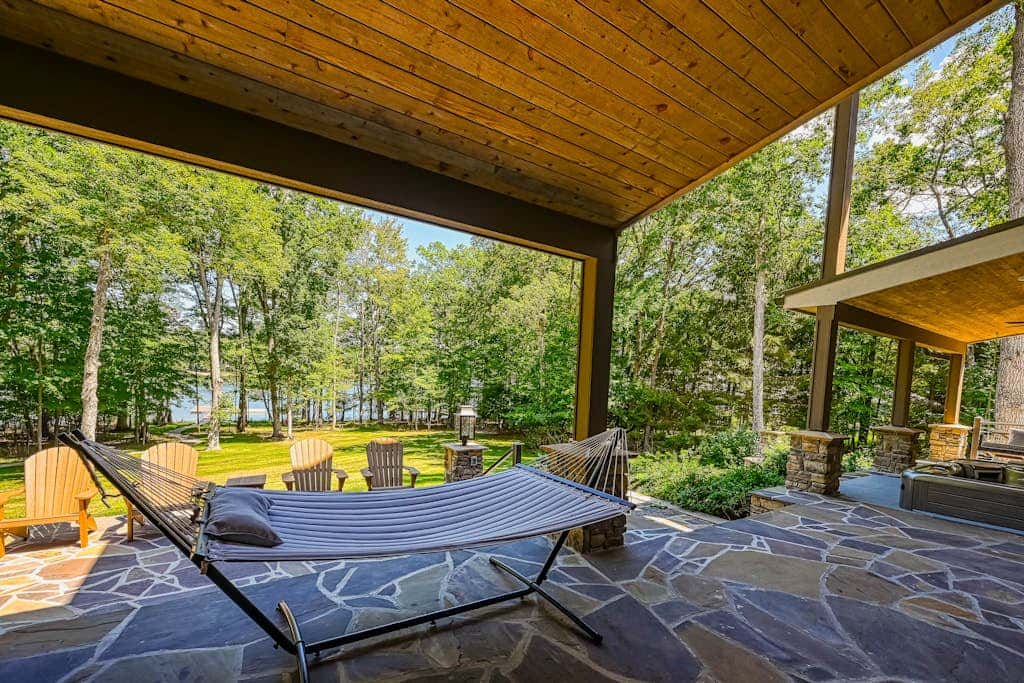 Luxury 4BR Mansion - HOT TUB - Lake View - Oakland
