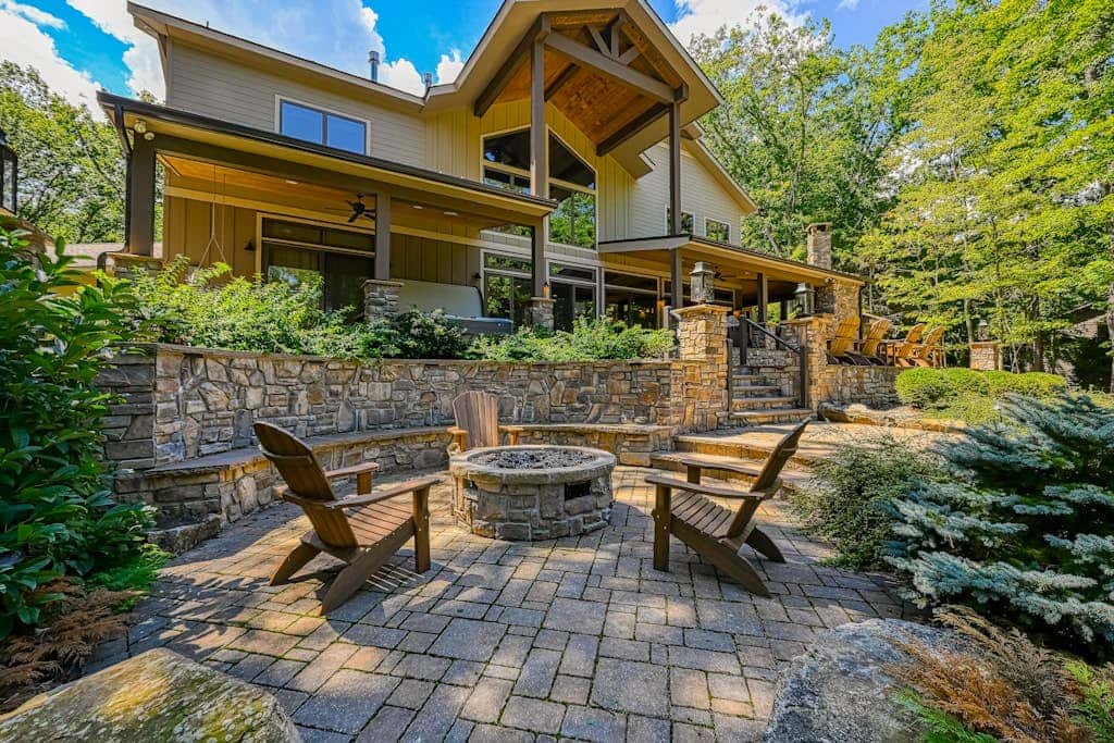 Luxury 4BR Mansion - HOT TUB - Lake View - Oakland