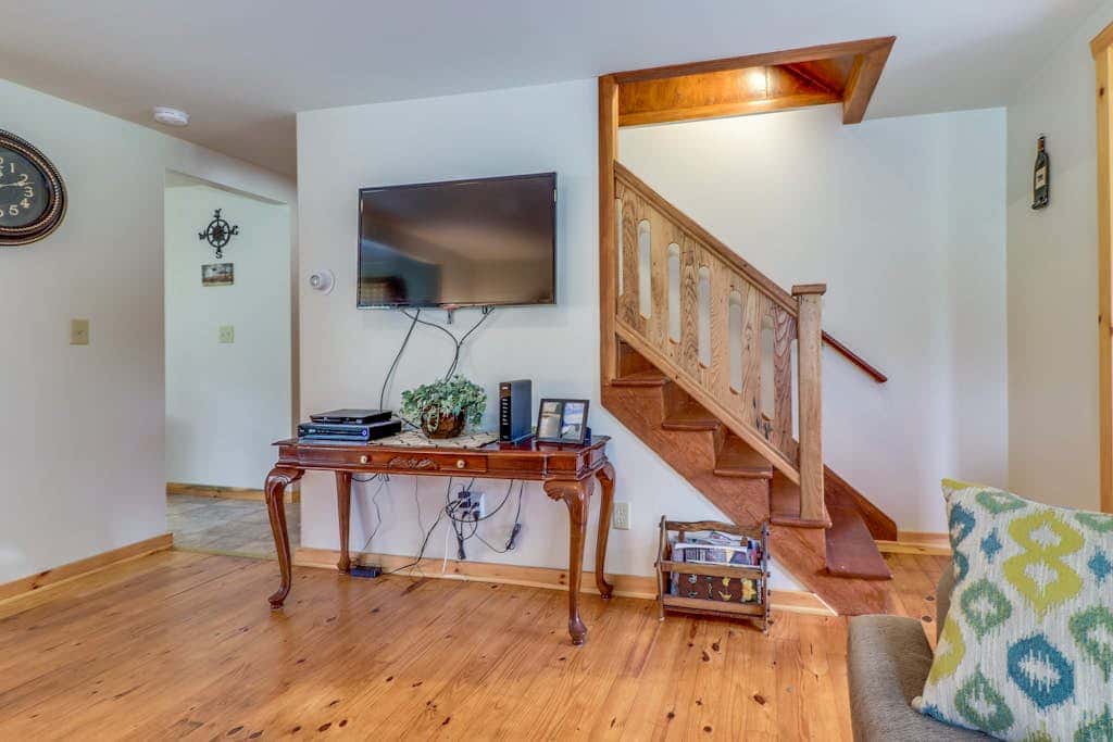 Rustic 3BR Farmhouse - Fire Pit- Oakland