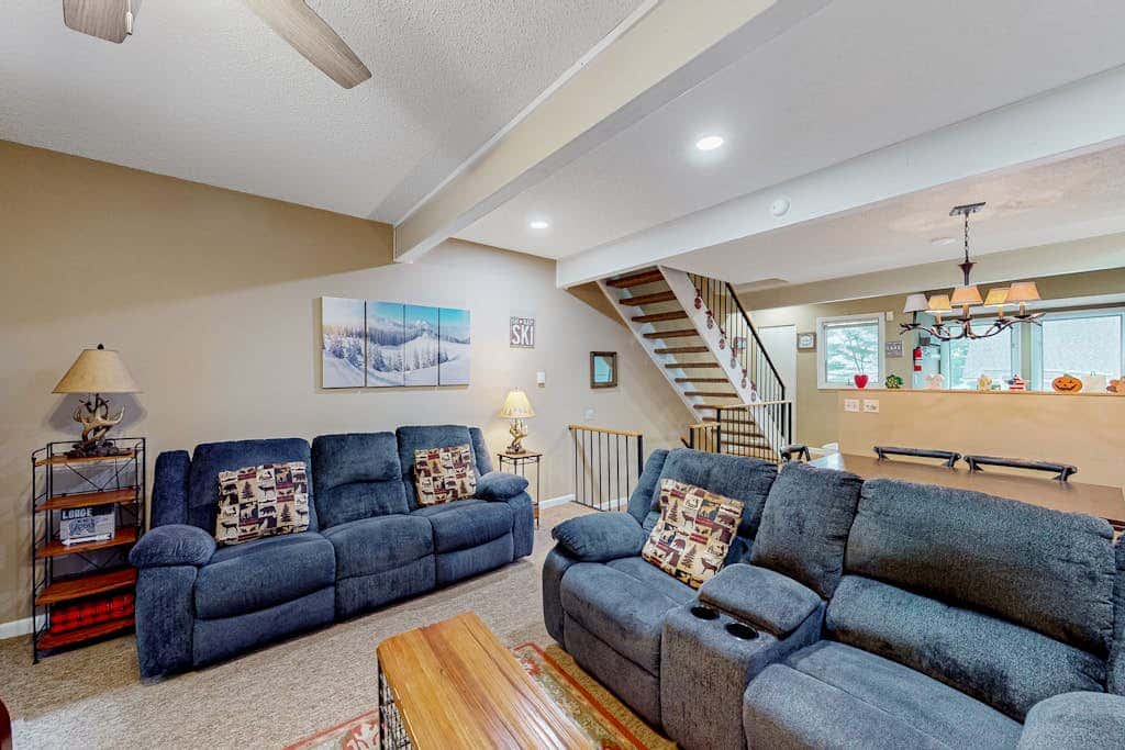 2BR - Slope Access - Fireplace