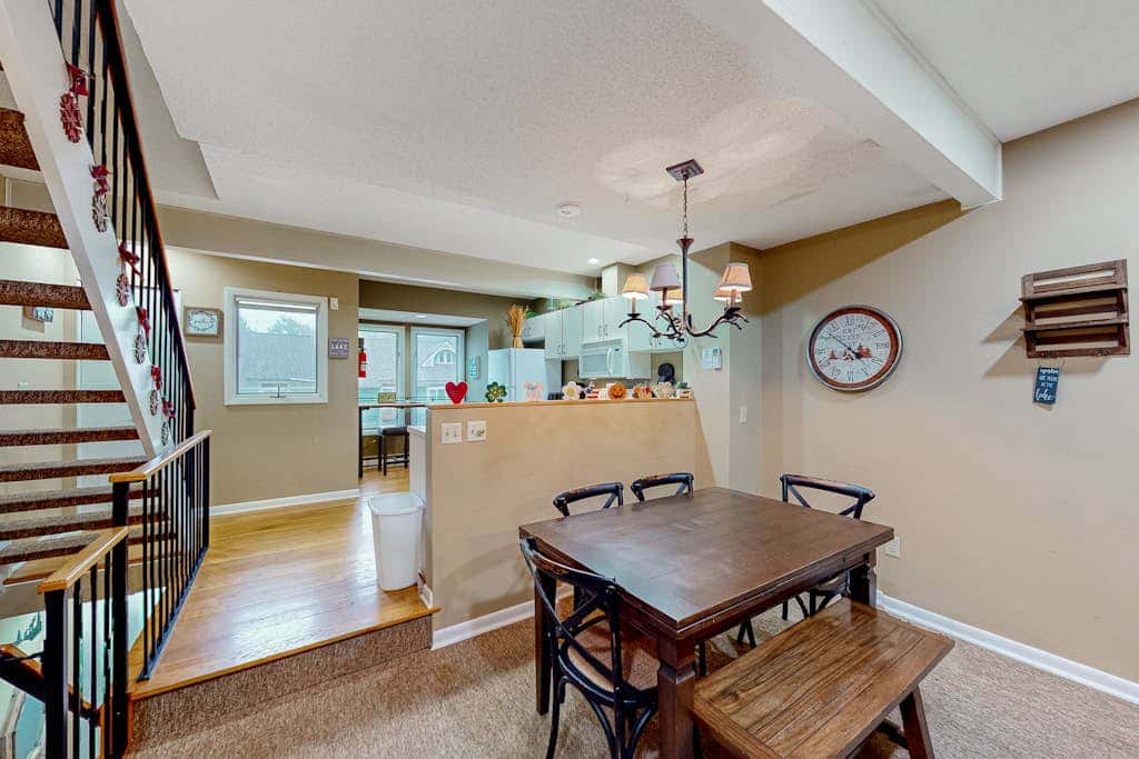 2BR - Slope Access - Fireplace