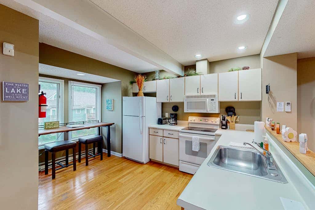 2BR - Slope Access - Fireplace