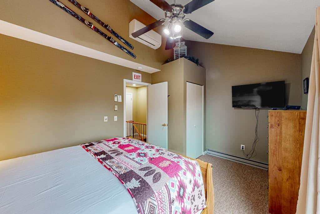 2BR - Slope Access - Fireplace