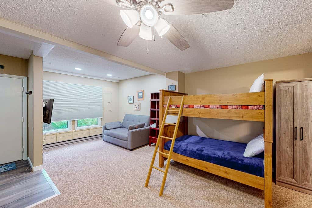 2BR - Slope Access - Fireplace