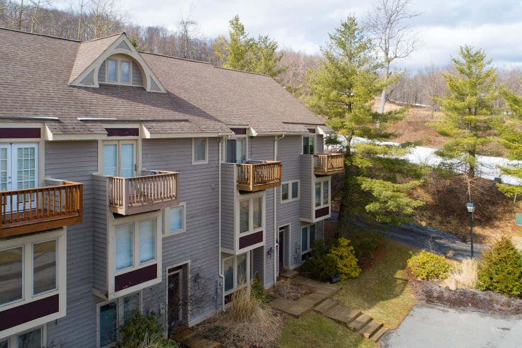 2BR - Slope Access - Fireplace