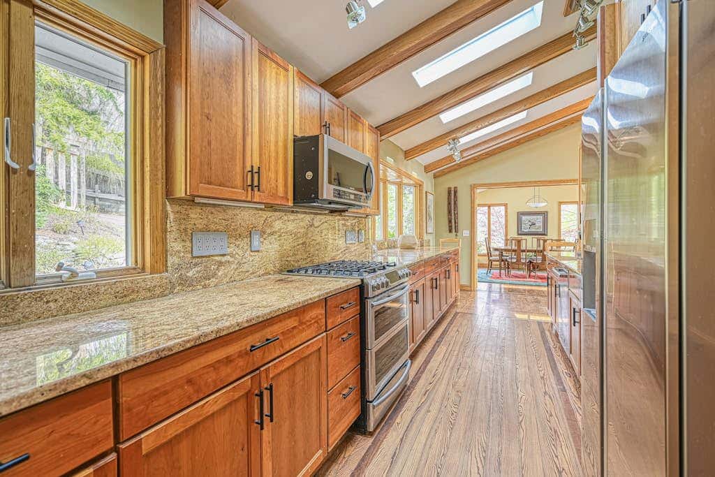 Serene 3BR Lodge - THE Lake View - Oakland
