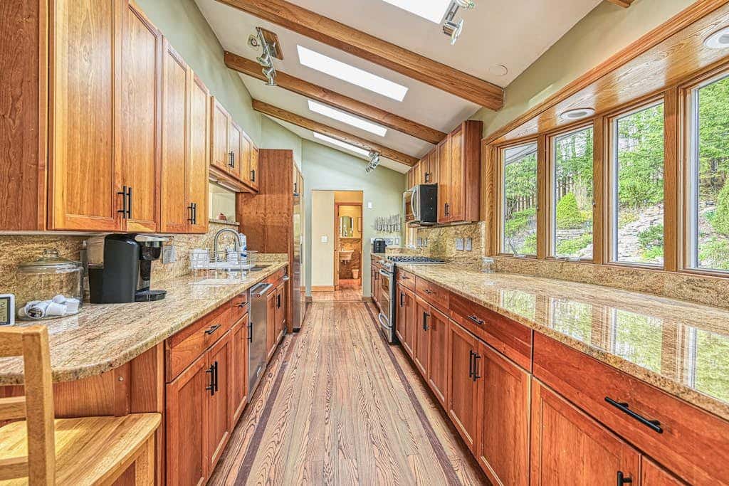 Serene 3BR Lodge - THE Lake View - Oakland