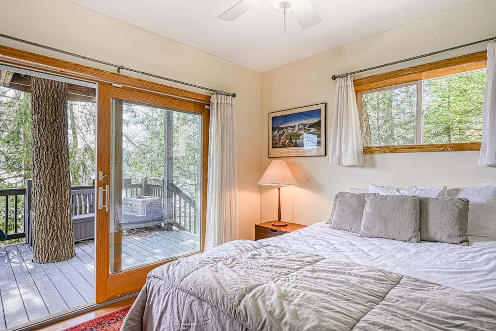 Serene 3BR Lodge - THE Lake View - Oakland
