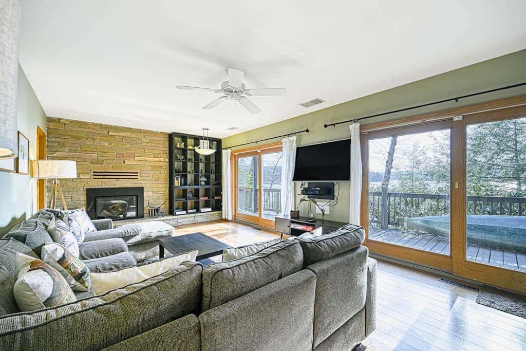 Serene 3BR Lodge - THE Lake View - Oakland