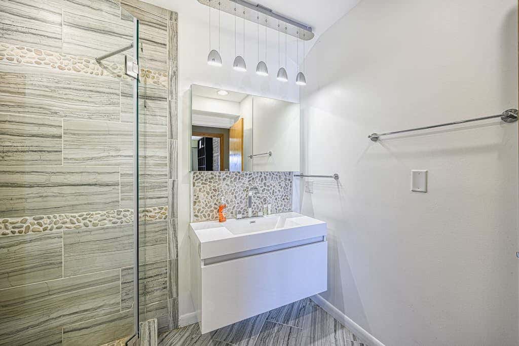 Serene 3BR Lodge - THE Lake View - Oakland