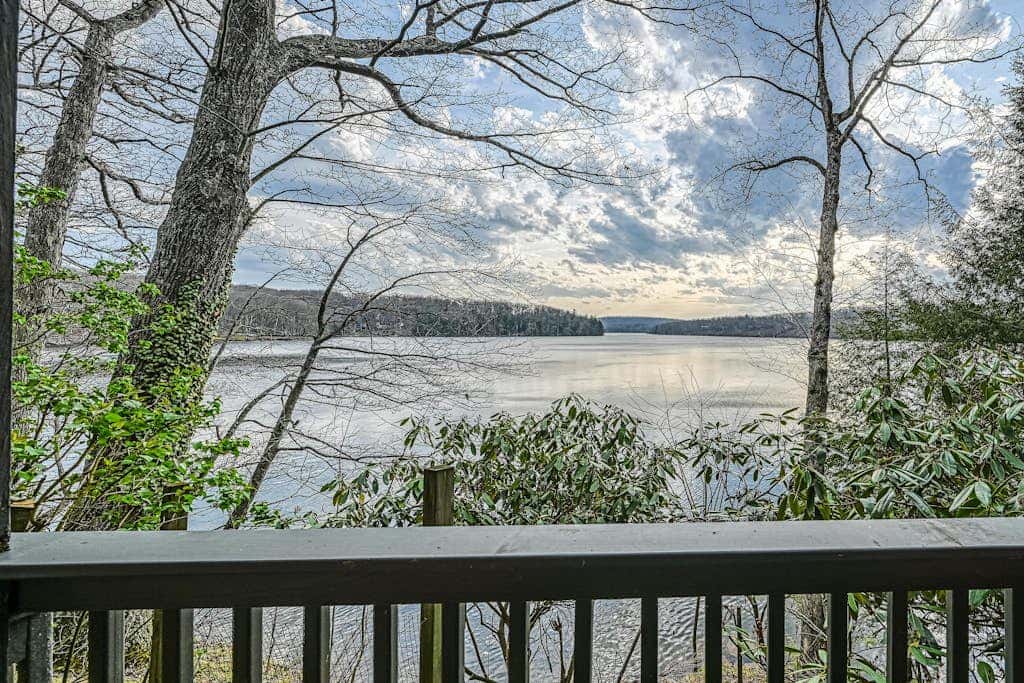 Serene 3BR Lodge - THE Lake View - Oakland