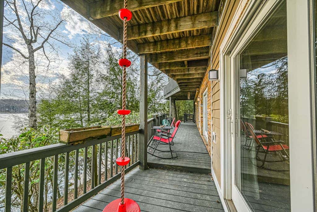 Serene 3BR Lodge - THE Lake View - Oakland