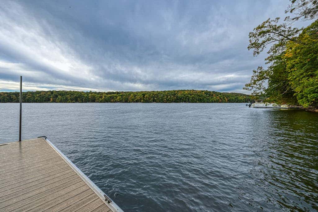 Serene 3BR Lodge - THE Lake View - Oakland