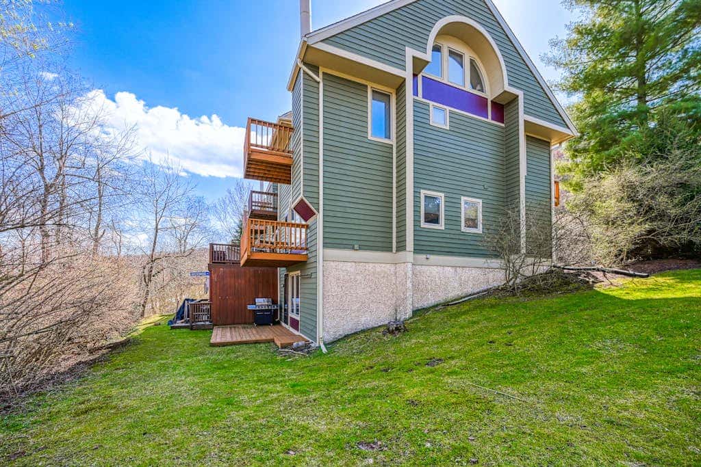 Lakeside & Slopeside