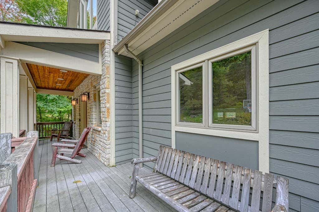 Spacious 5BR - HOT TUB - Lake & Mountain Views