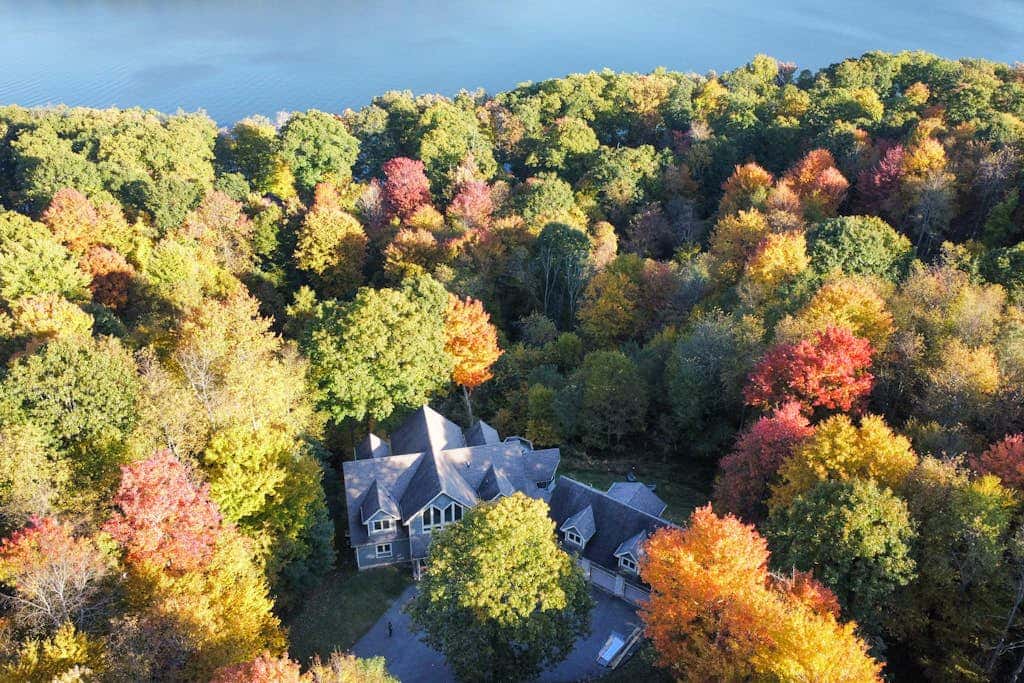 Spacious 5BR - HOT TUB - Lake & Mountain Views