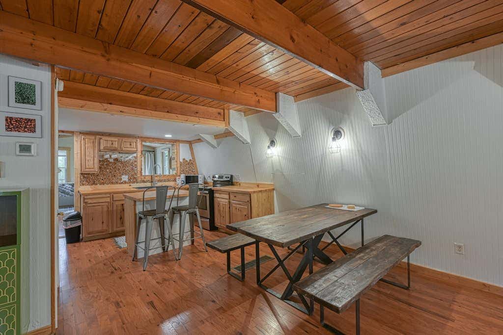 2BR - Forest Cabin - Fire Pit