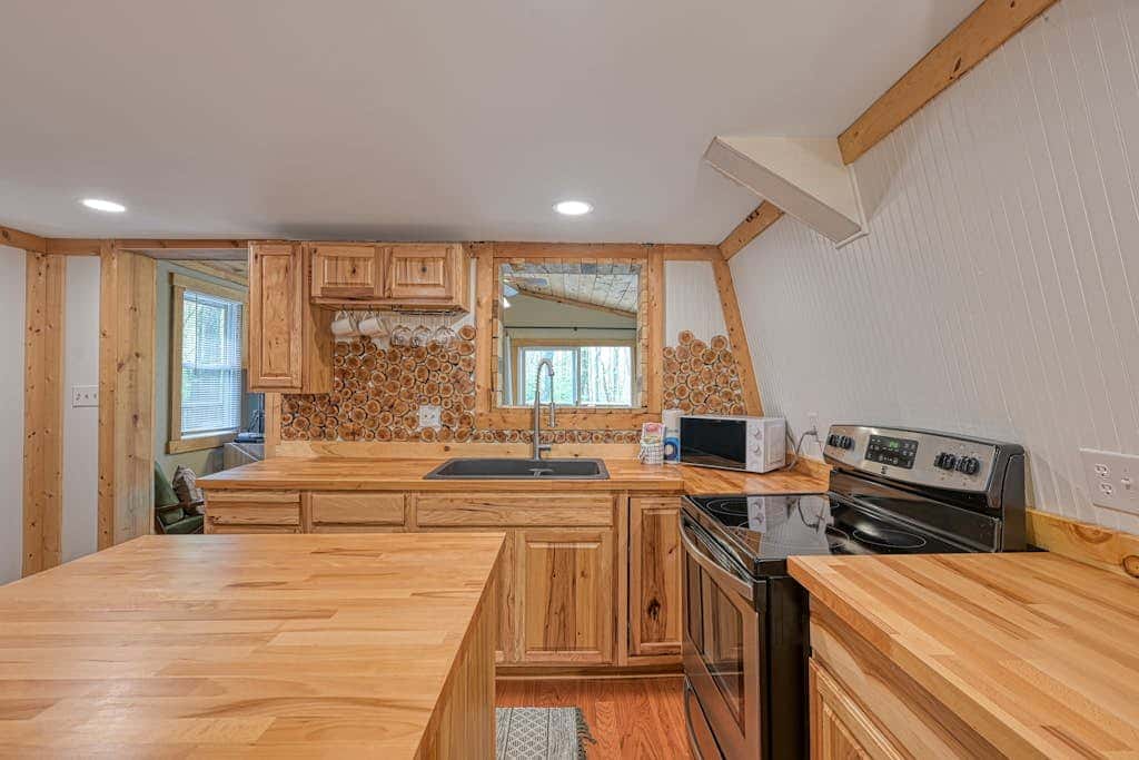 2BR - Forest Cabin - Fire Pit