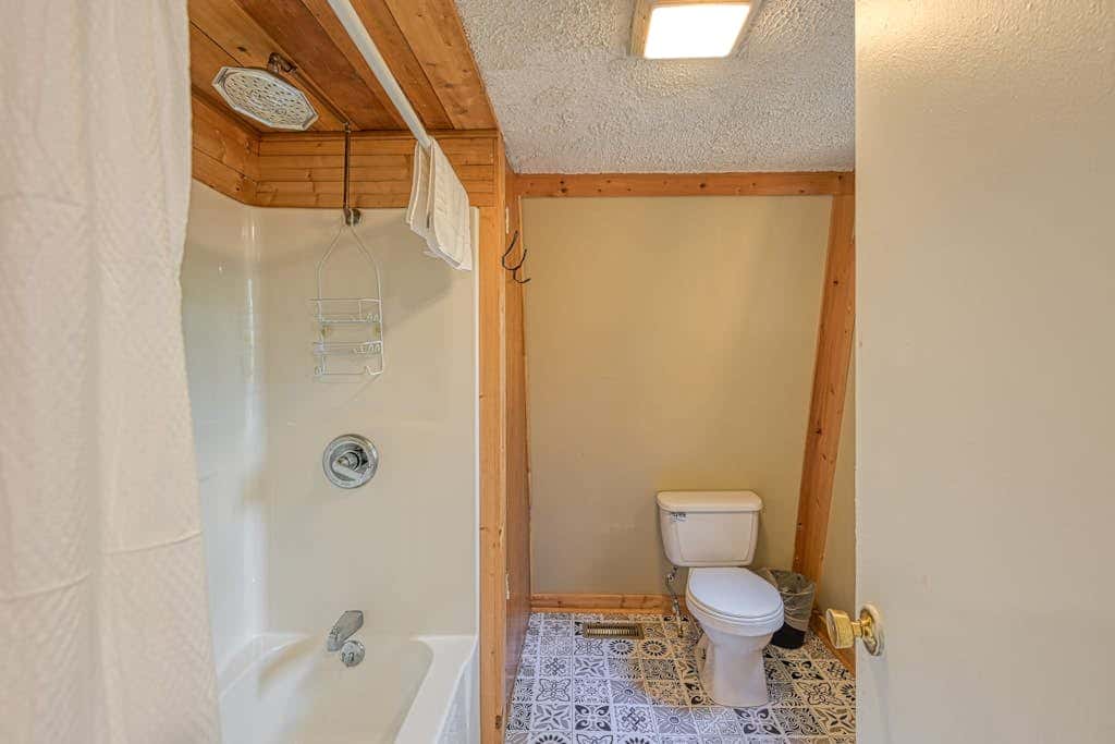 2BR - Forest Cabin - Fire Pit