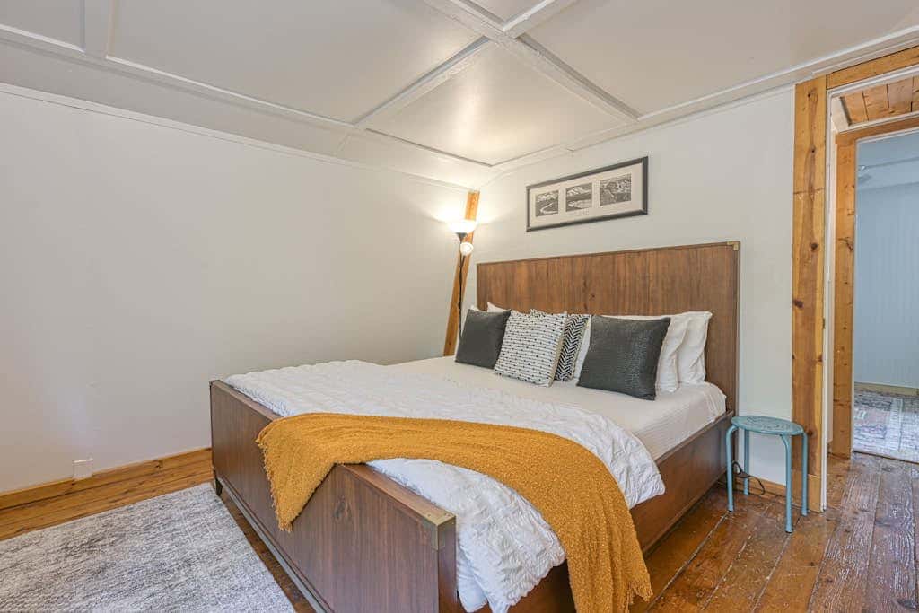 2BR - Forest Cabin - Fire Pit