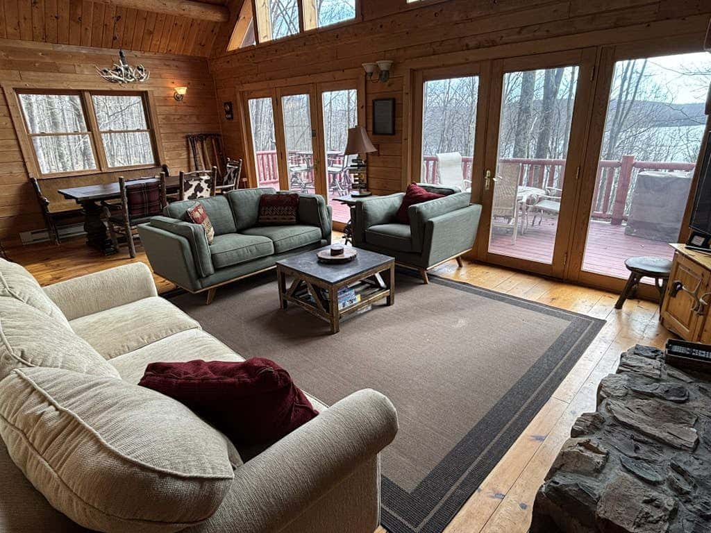 Rustic 3BR Cabin - HOT TUB - Lake View - Oakland
