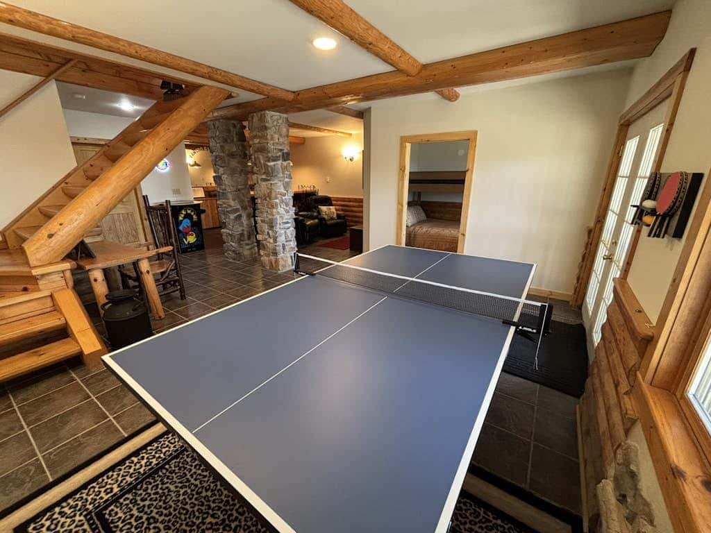 Rustic 3BR Cabin - HOT TUB - Lake View - Oakland