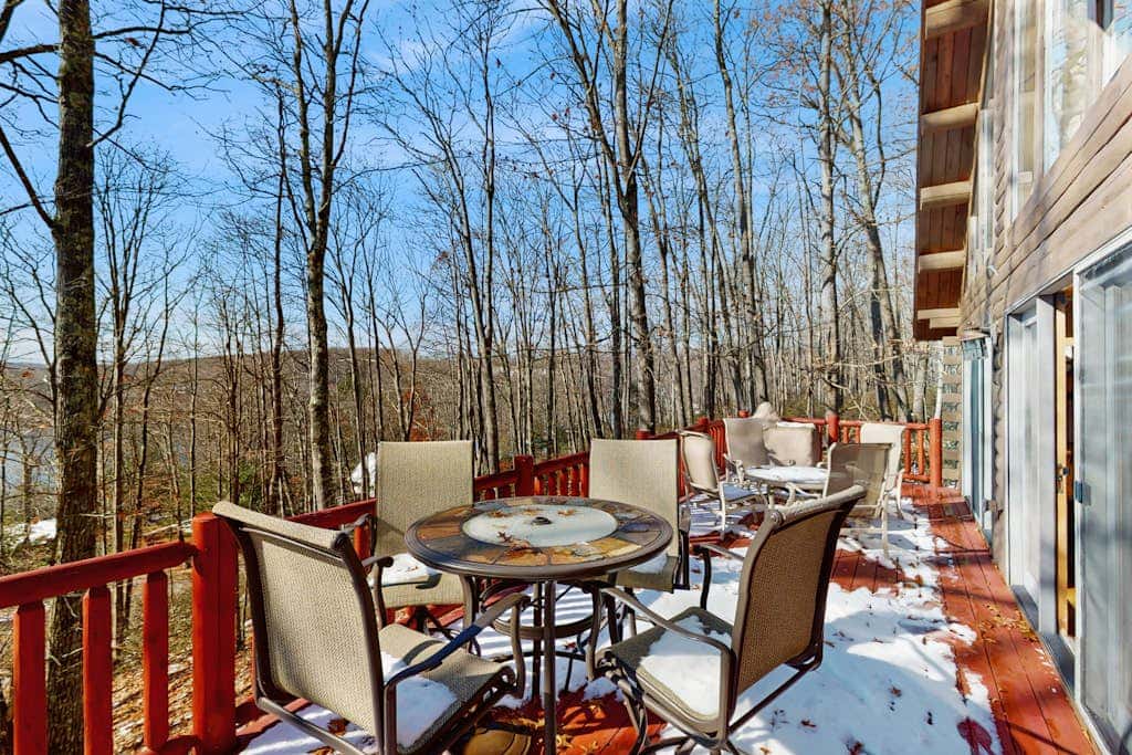 Rustic 3BR Cabin - HOT TUB - Lake View - Oakland