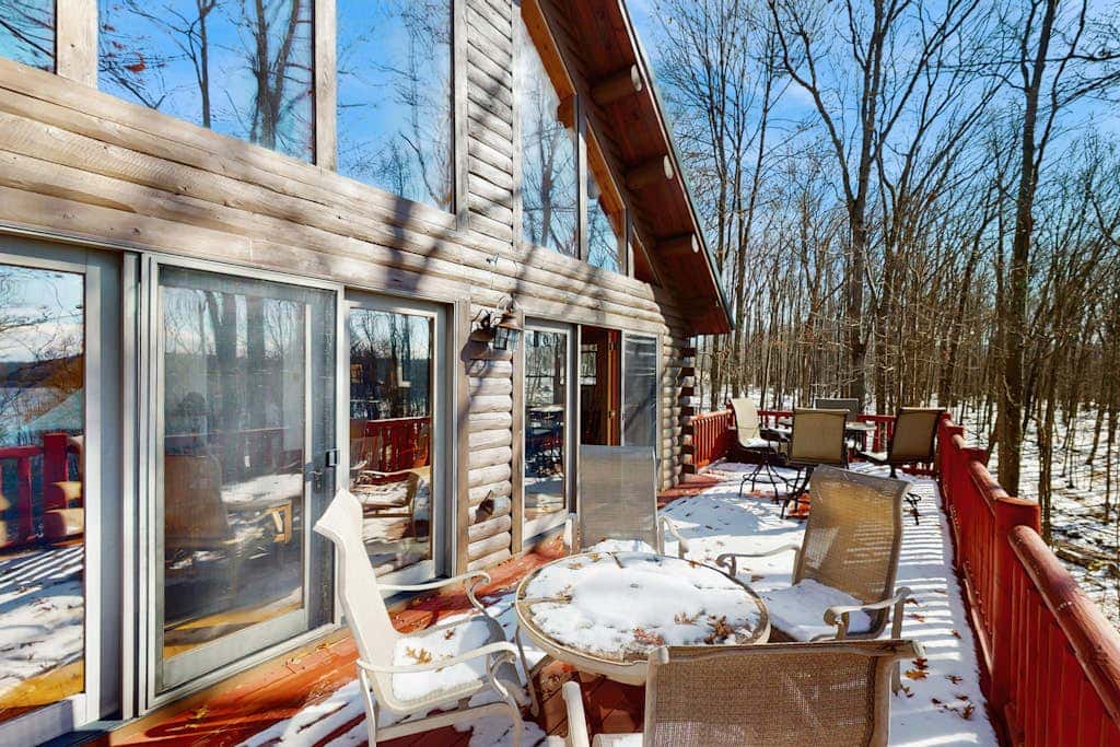 Rustic 3BR Cabin - HOT TUB - Lake View - Oakland